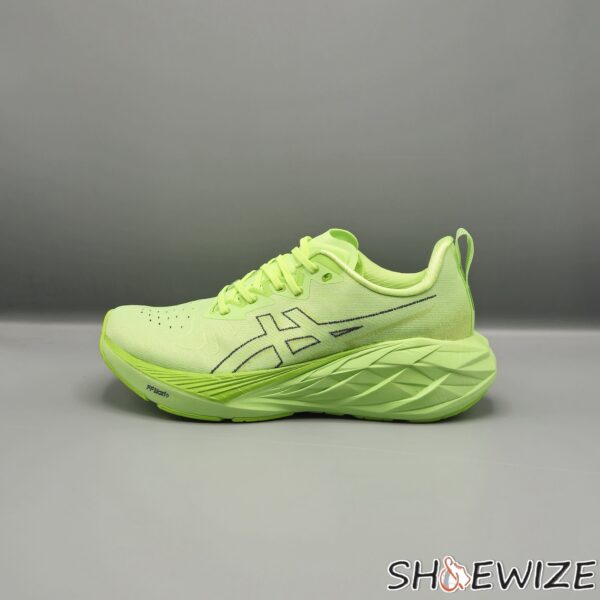 Asics Novablast 4